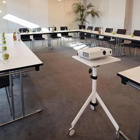 Four Points Flex By Sheraton Hannover מלון 3*