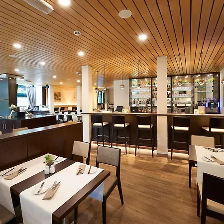 Four Points Flex By Sheraton Hannover מלון 3*