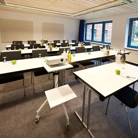 מלון Four Points Flex By Sheraton Hannover 3*