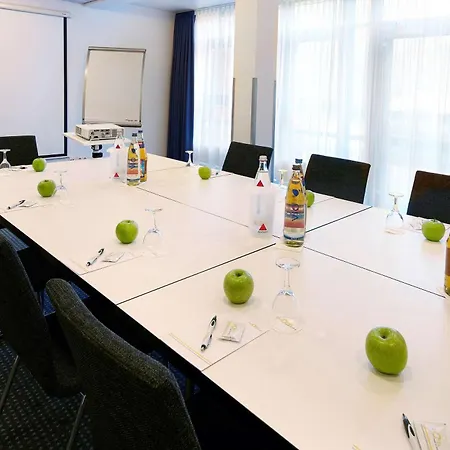 מלון Four Points Flex By Sheraton Hannover 3*